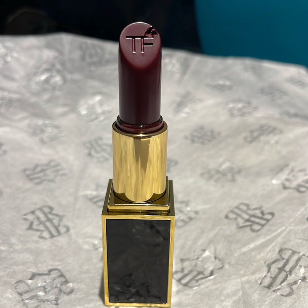 Tom Ford Near dark 81 lip color